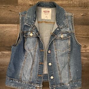 Jean Vest
